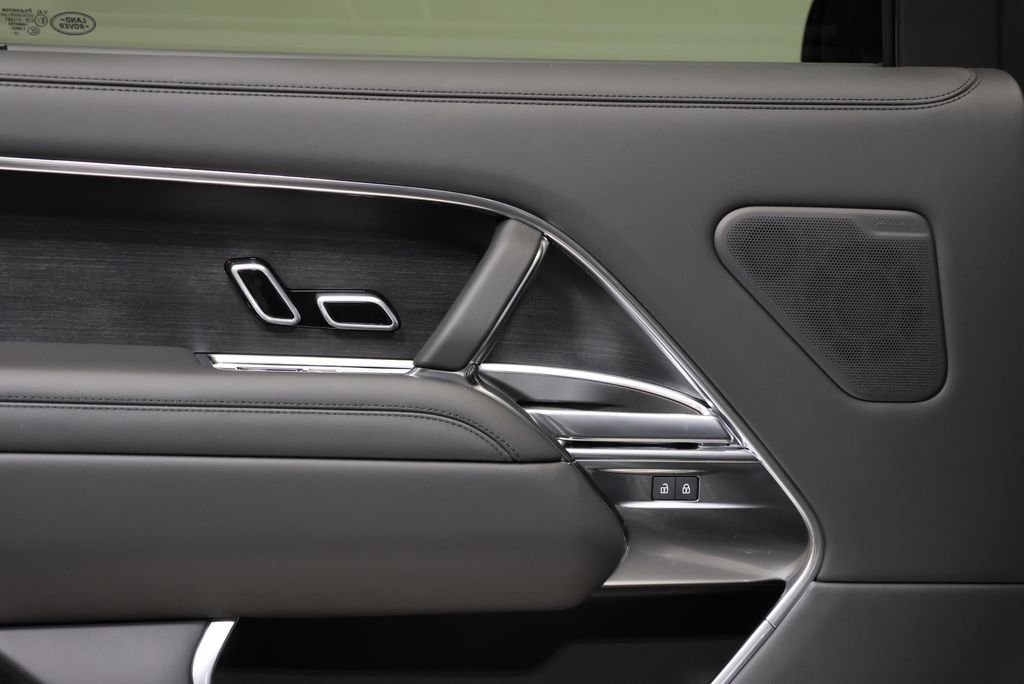 2026 Land Rover Range Rover SE - Photo 33
