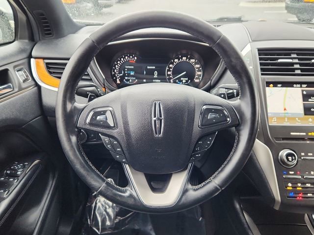 Used 2017 Gray Lincoln Reserve image 35