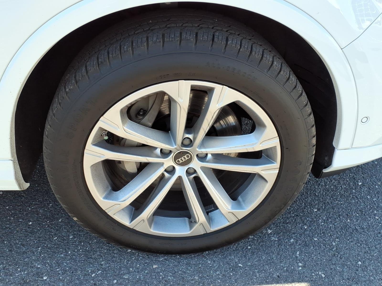Used 2025 Carrara White AUDI  image 11