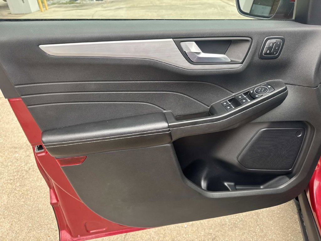 Used 2025 Red Ford Platinum image 27