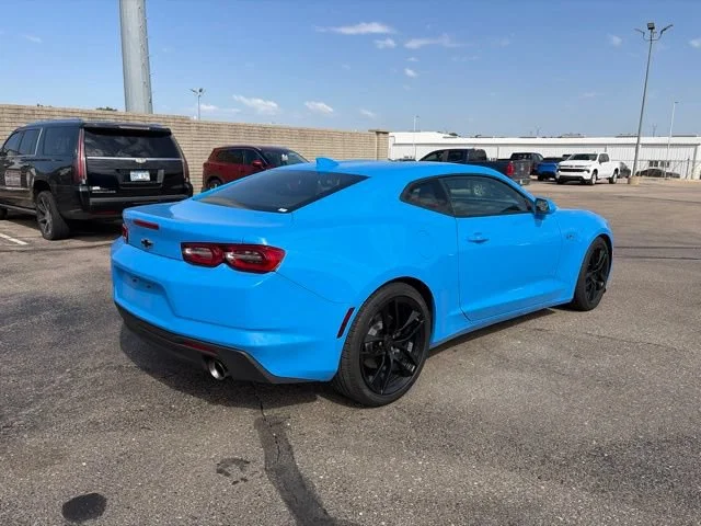 2023 Chevrolet Camaro LT1 - Photo 7
