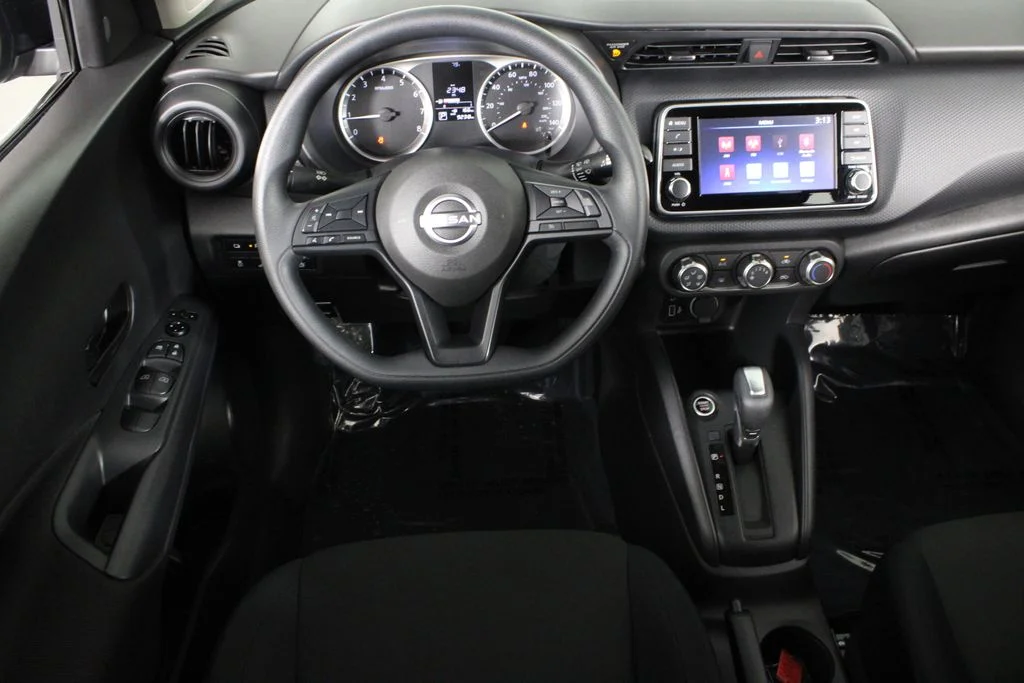 2025 Nissan KICKS PLAY Base - Photo 7