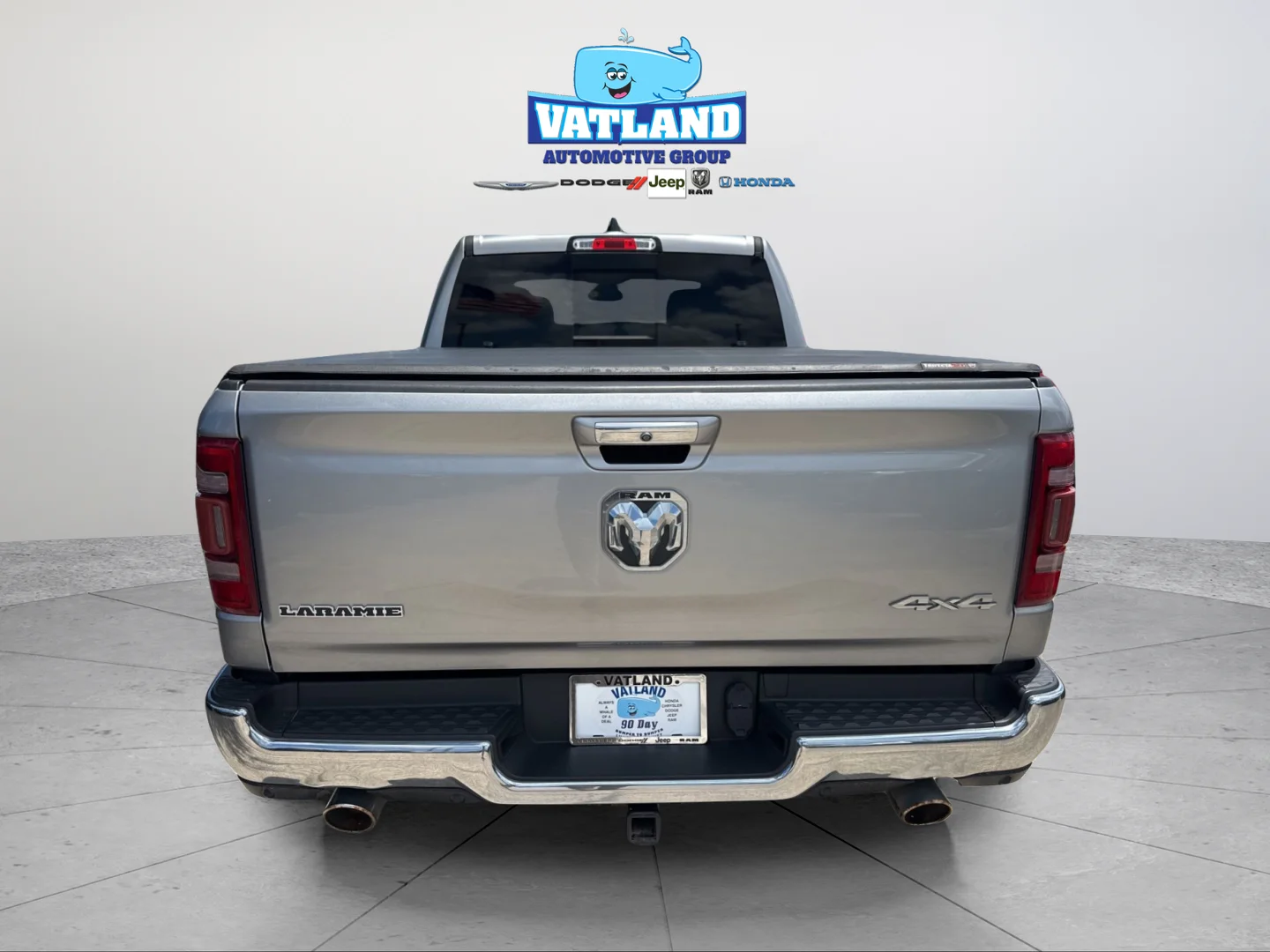 Used 2019 Billet Silver Metallic Ram Laramie image 8