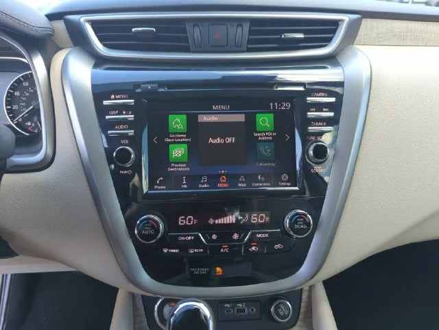 Used 2019 Brown Nissan SL image 37