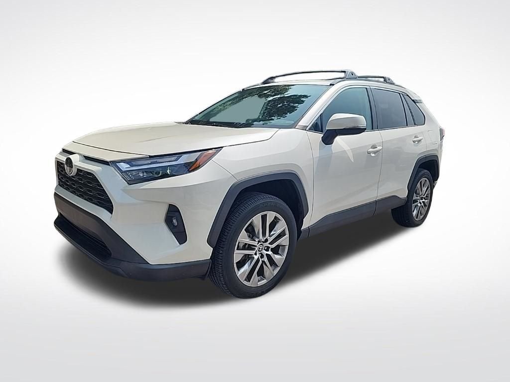Used 2022 White Toyota XLE Premium image 2