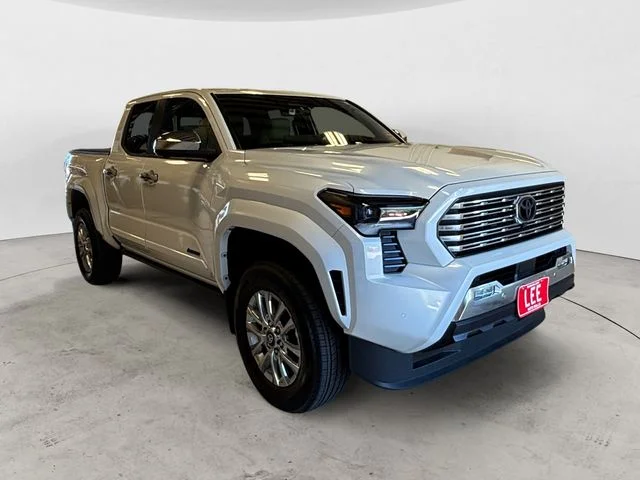 Used 2025 Beige Toyota Limited image 8
