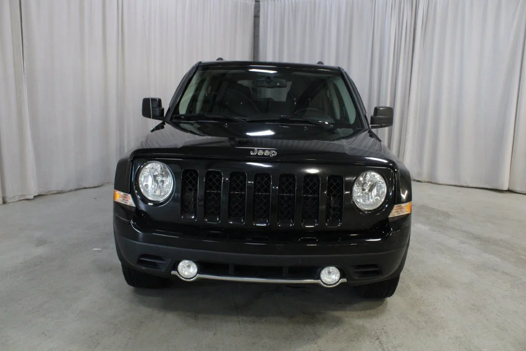 Used 2016 Black Jeep High Altitude image 35