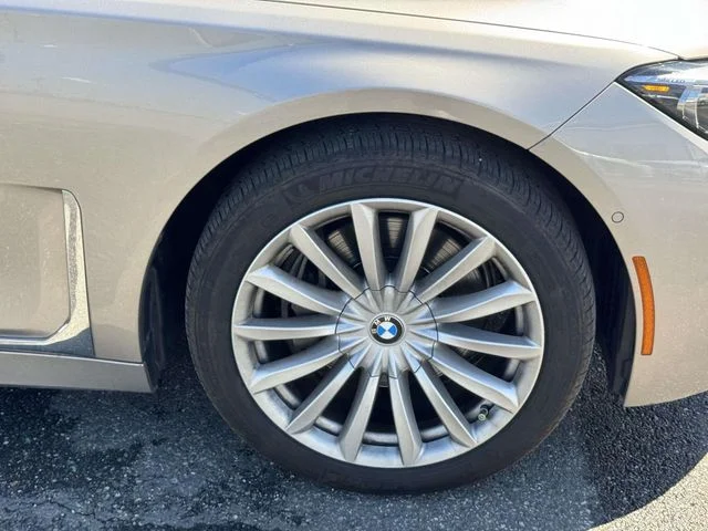 Used 2021 Beige BMW 740i xDrive image 7