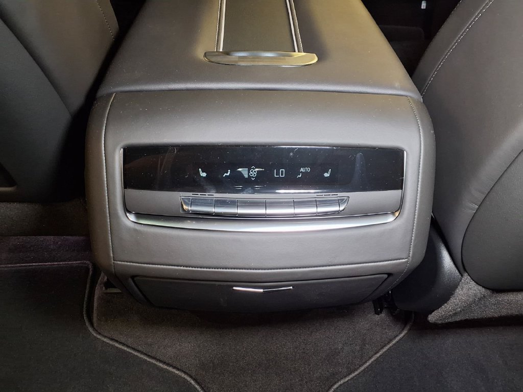 2026 Cadillac Escalade ESV Platinum Sport - Photo 13