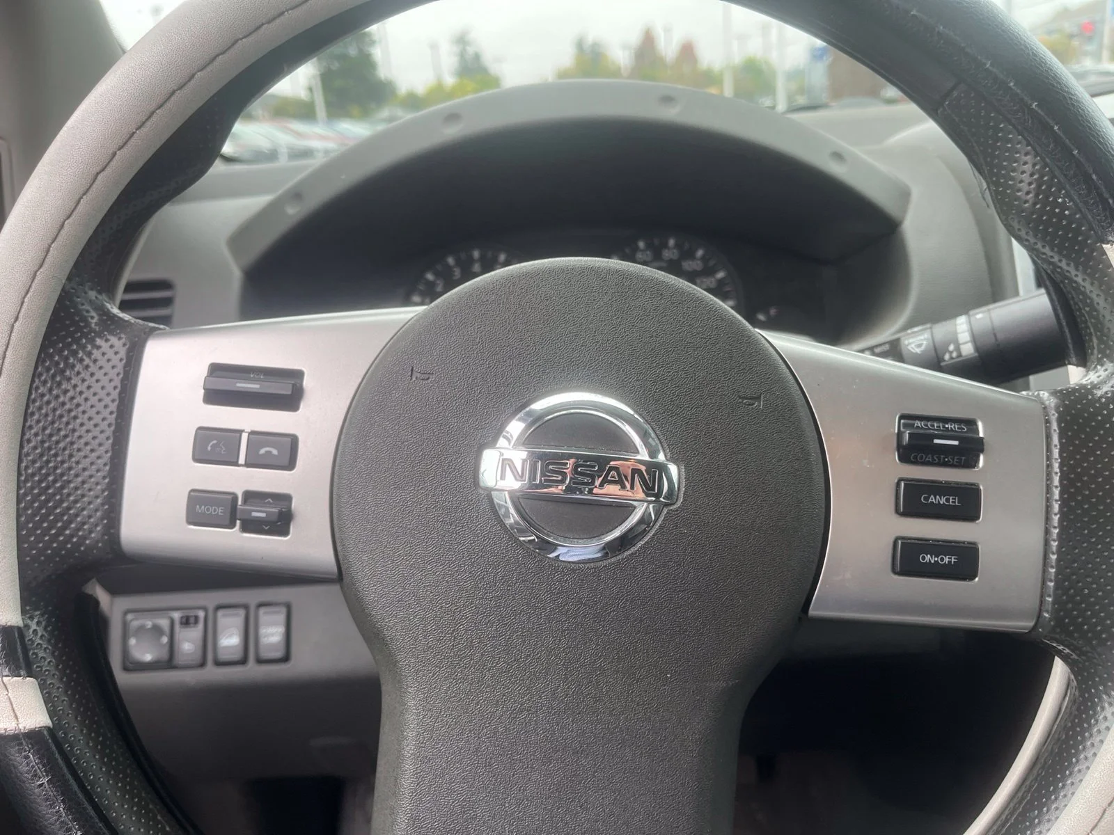 Used 2019 Glacier White Nissan SV image 10