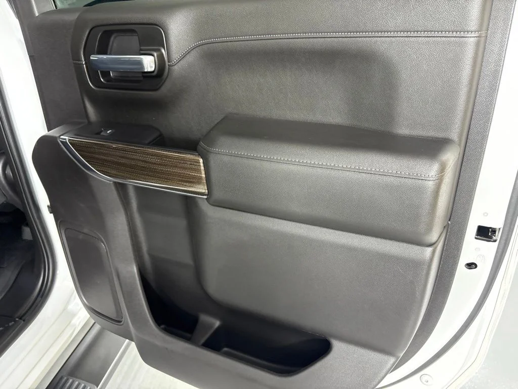Used 2021 White Chevrolet LT Trail Boss image 28