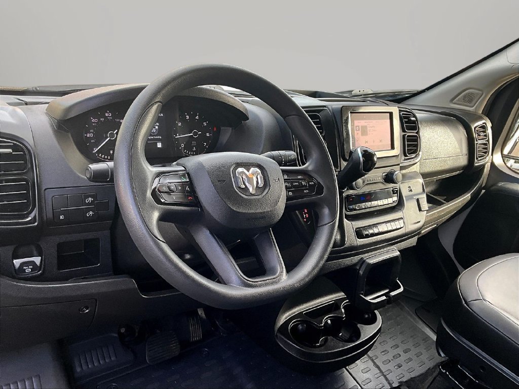 Used 2025 White Ram Base image 17