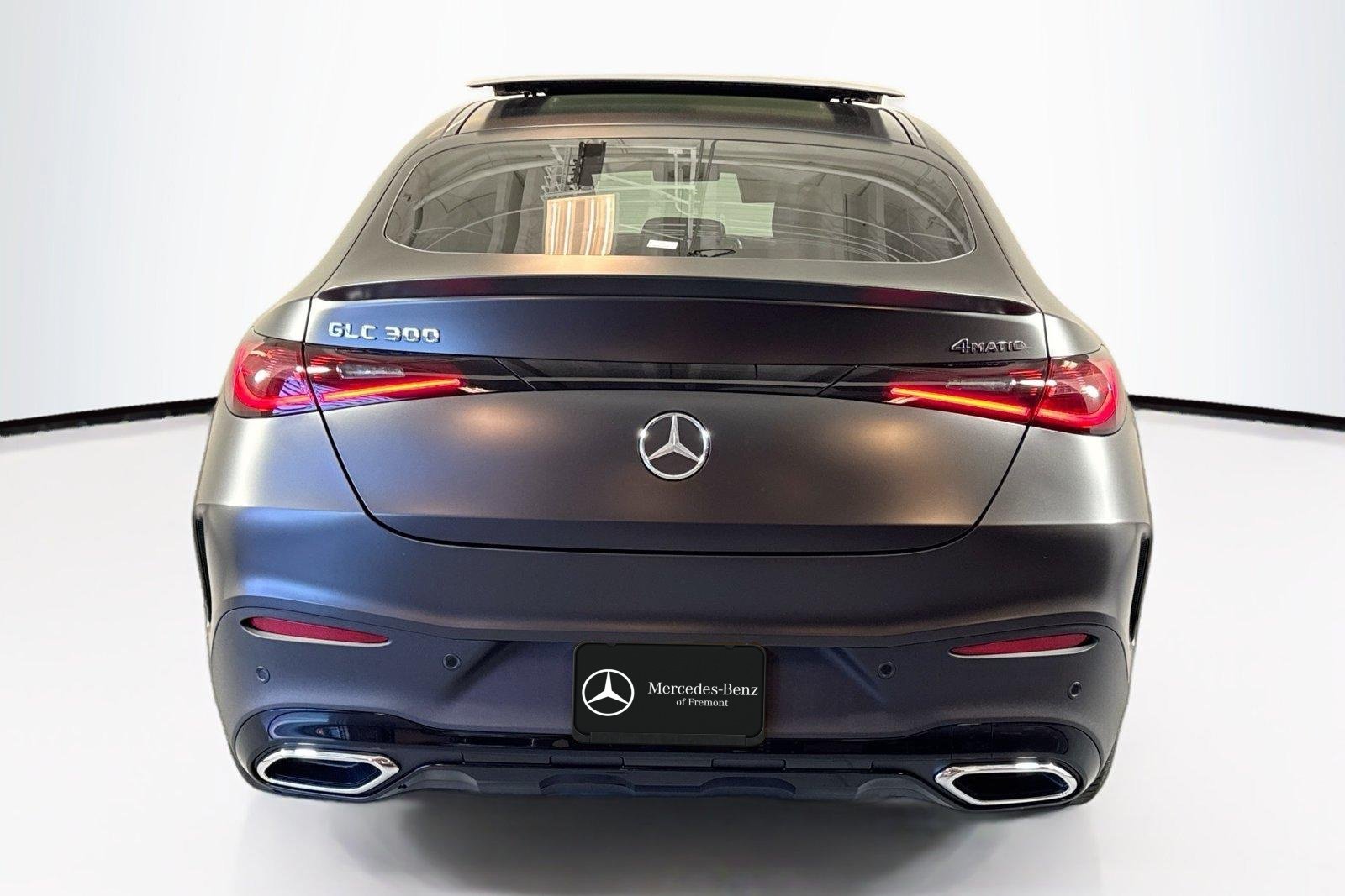 New 2026 Manufaktur Graphite Grey Magno Mercedes-Benz GLC 300 image 6