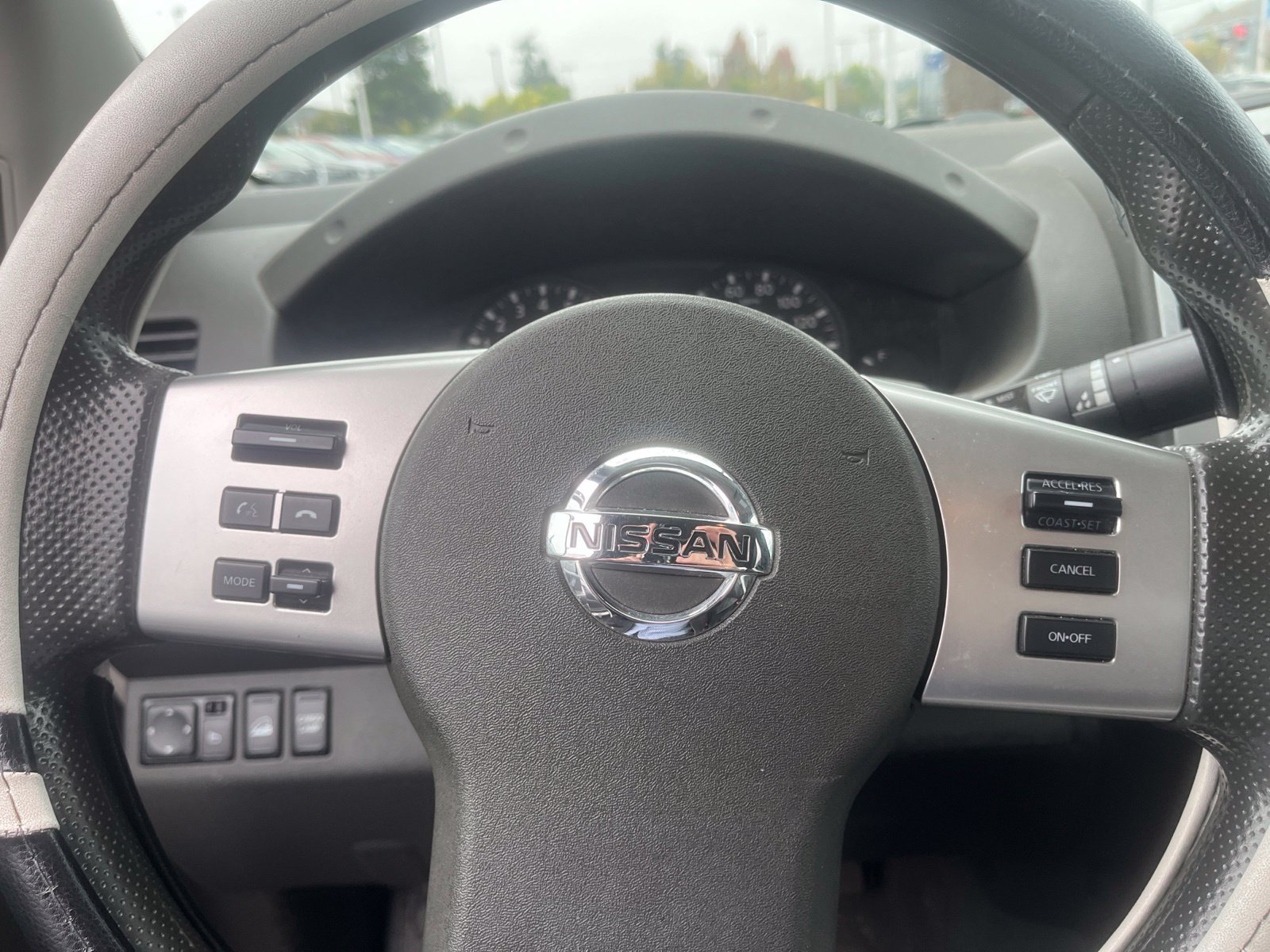 Used 2019 Glacier White Nissan SV image 10