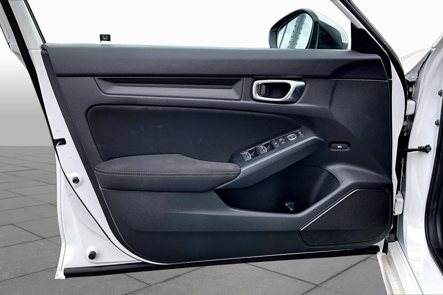 2025 Honda Civic LX - Photo 21
