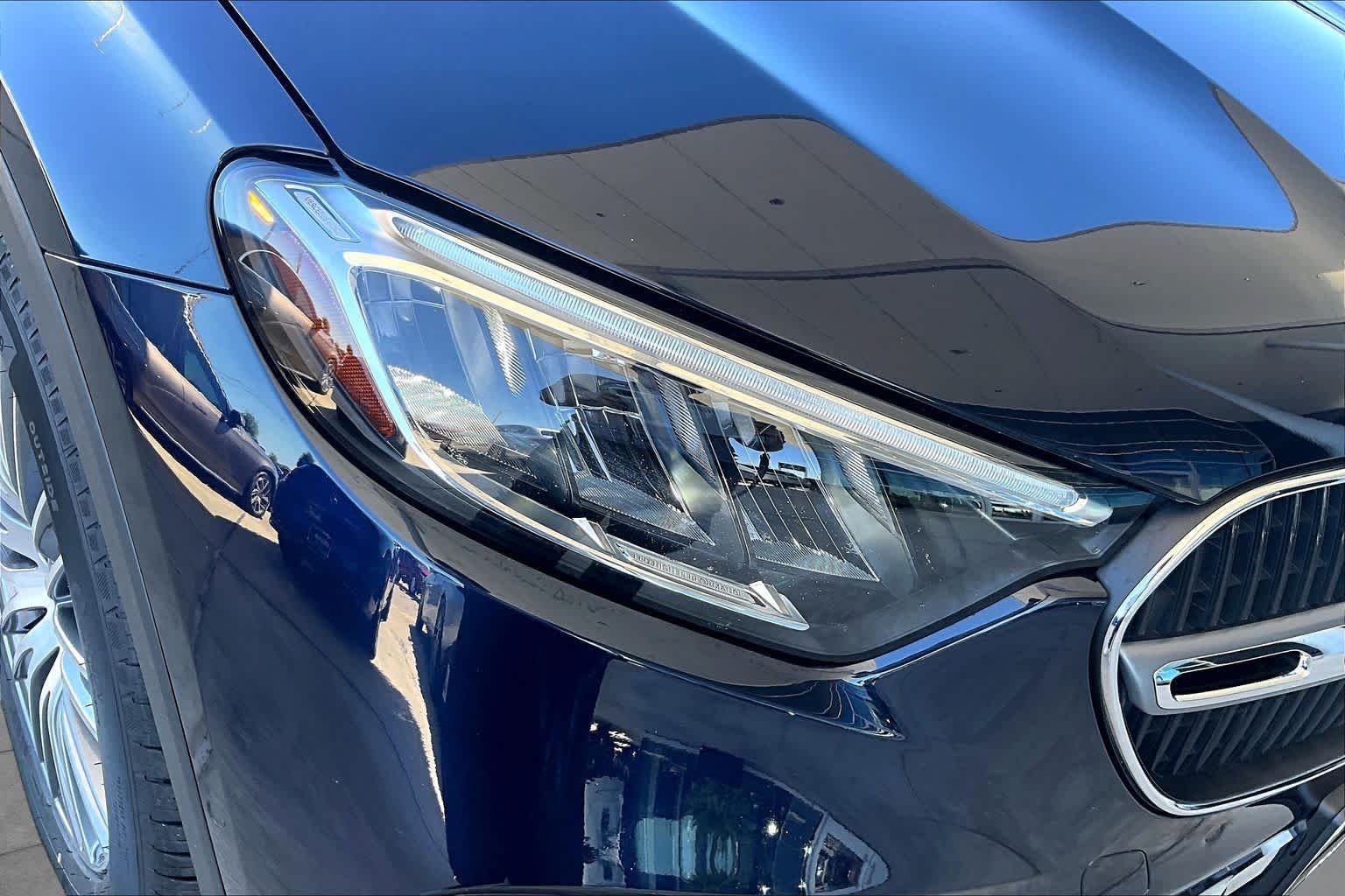 Used 2024 Nautical Blue Metallic Mercedes-Benz GLC 300 image 24