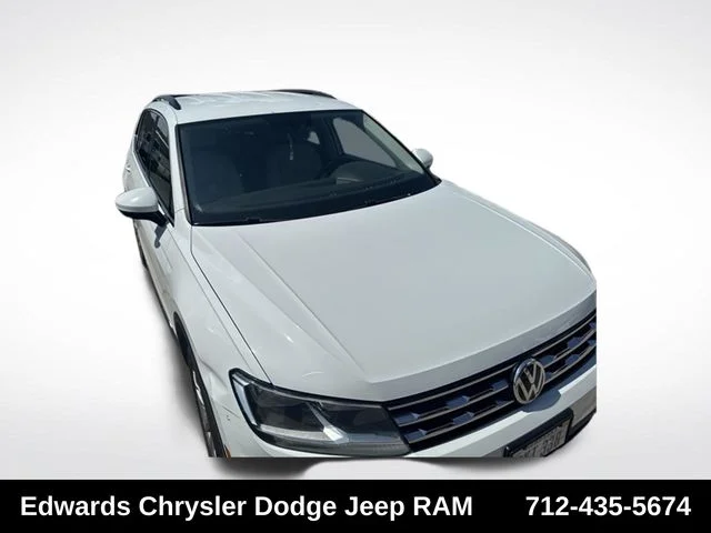 Used 2018 White Volkswagen 2.0T SE image 6