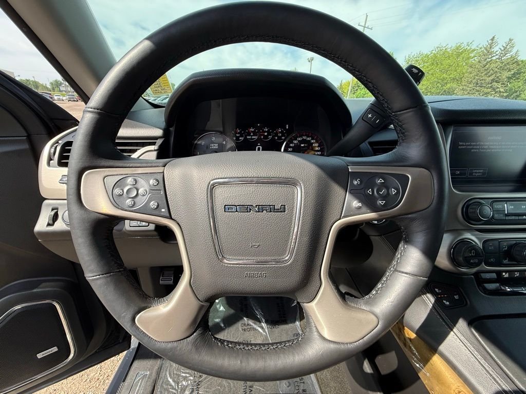 Used 2016 Black GMC Denali image 8