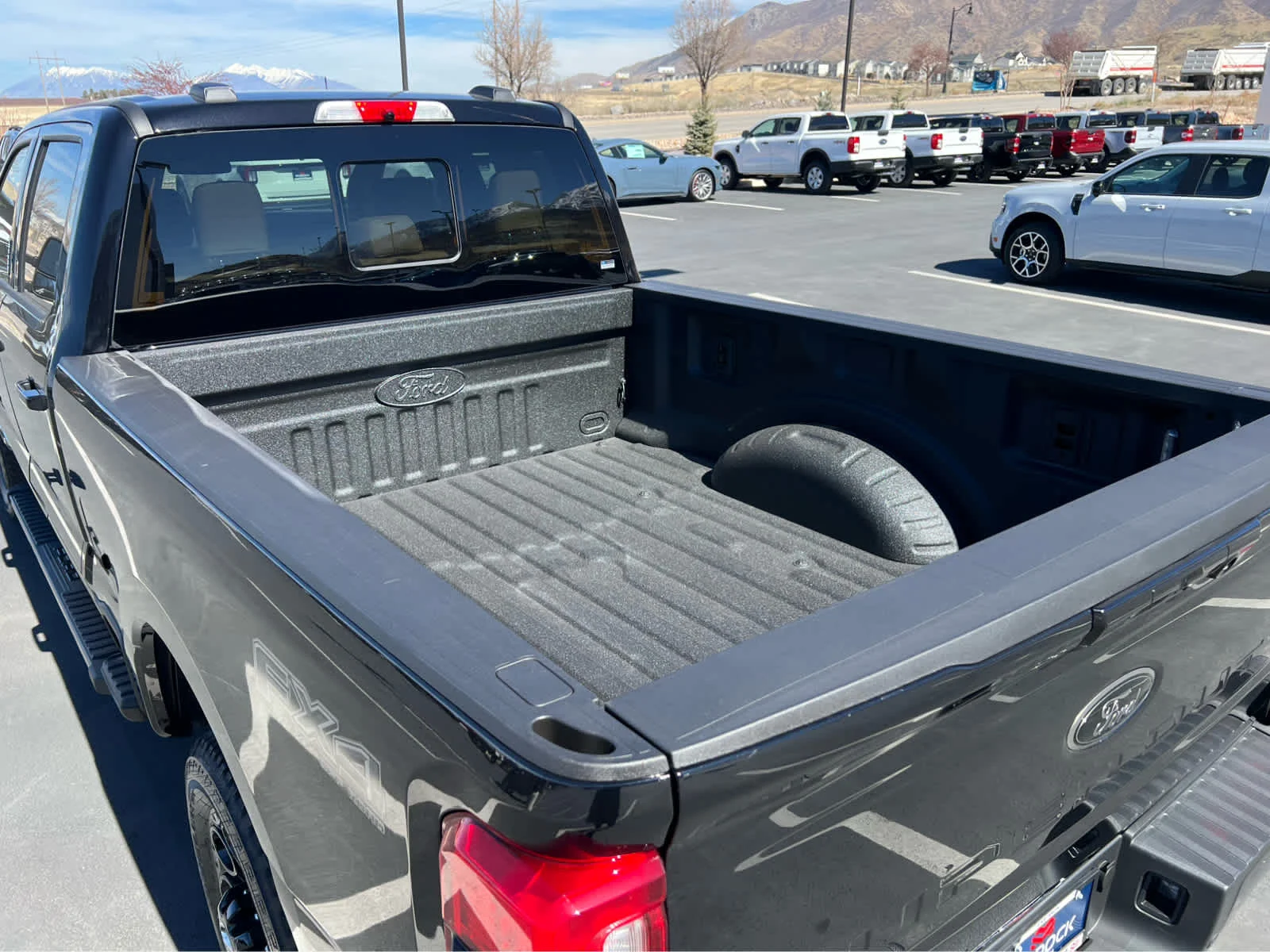 New 2026 Agate Black Metallic Ford F-350® Lariat® image 28