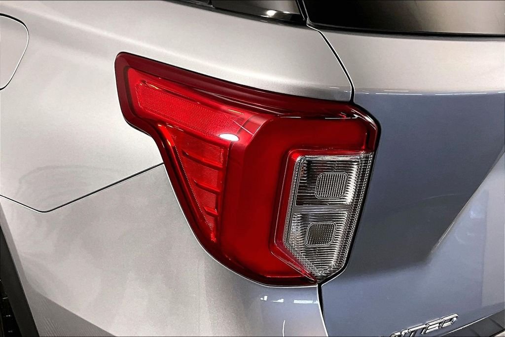Certified Used 2023 Silver Ford Limited image 22
