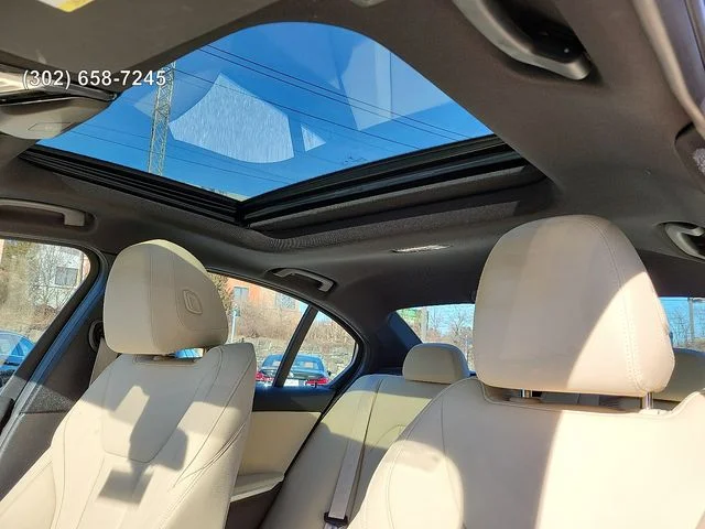 Used 2020 Jet Black BMW 330i xDrive image 13