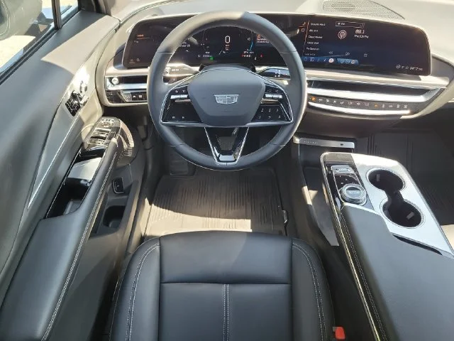 2024 Cadillac LYRIQ Tech - Photo 16