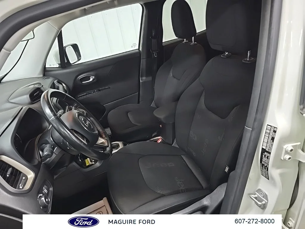 Used 2017 White Jeep Latitude image 32