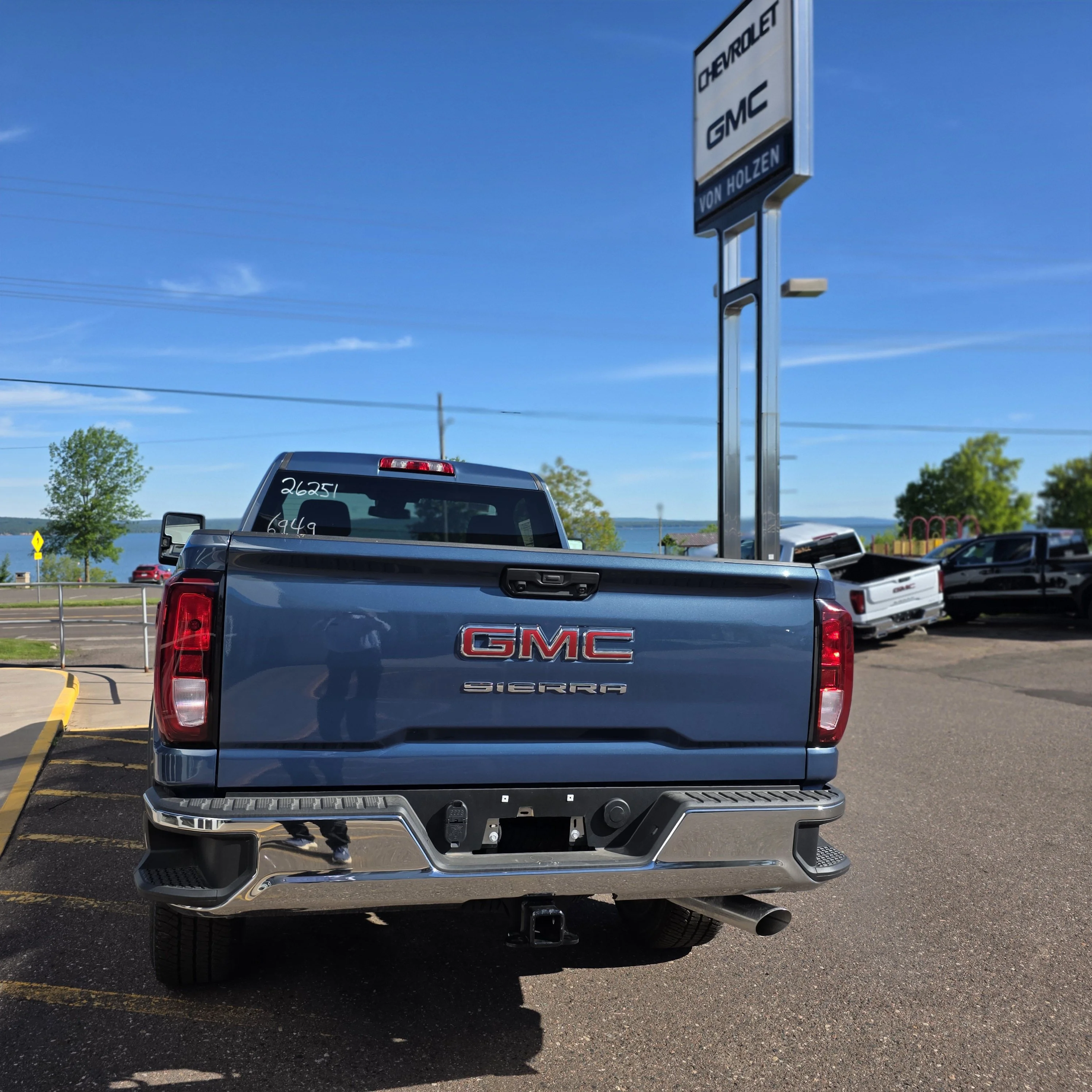 2026 GMC Sierra 2500HD Pro - Photo 4