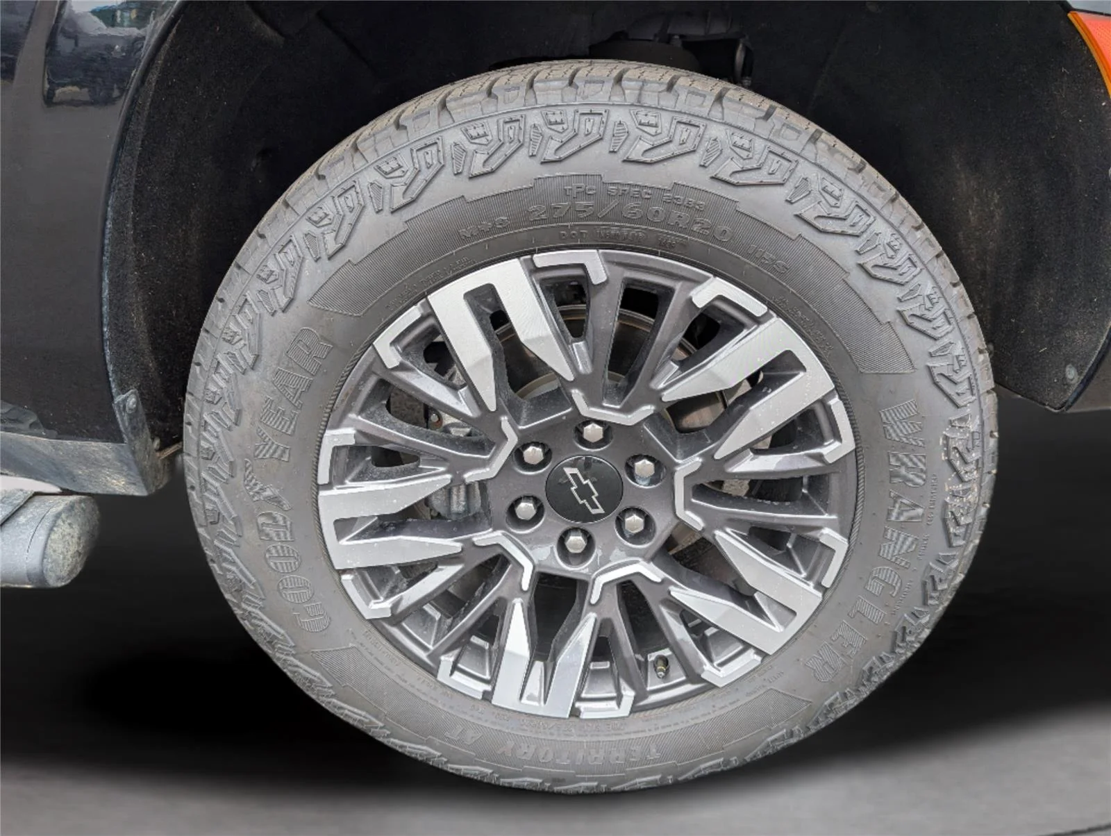 Used 2021 BLACK Chevrolet Z71 image 41
