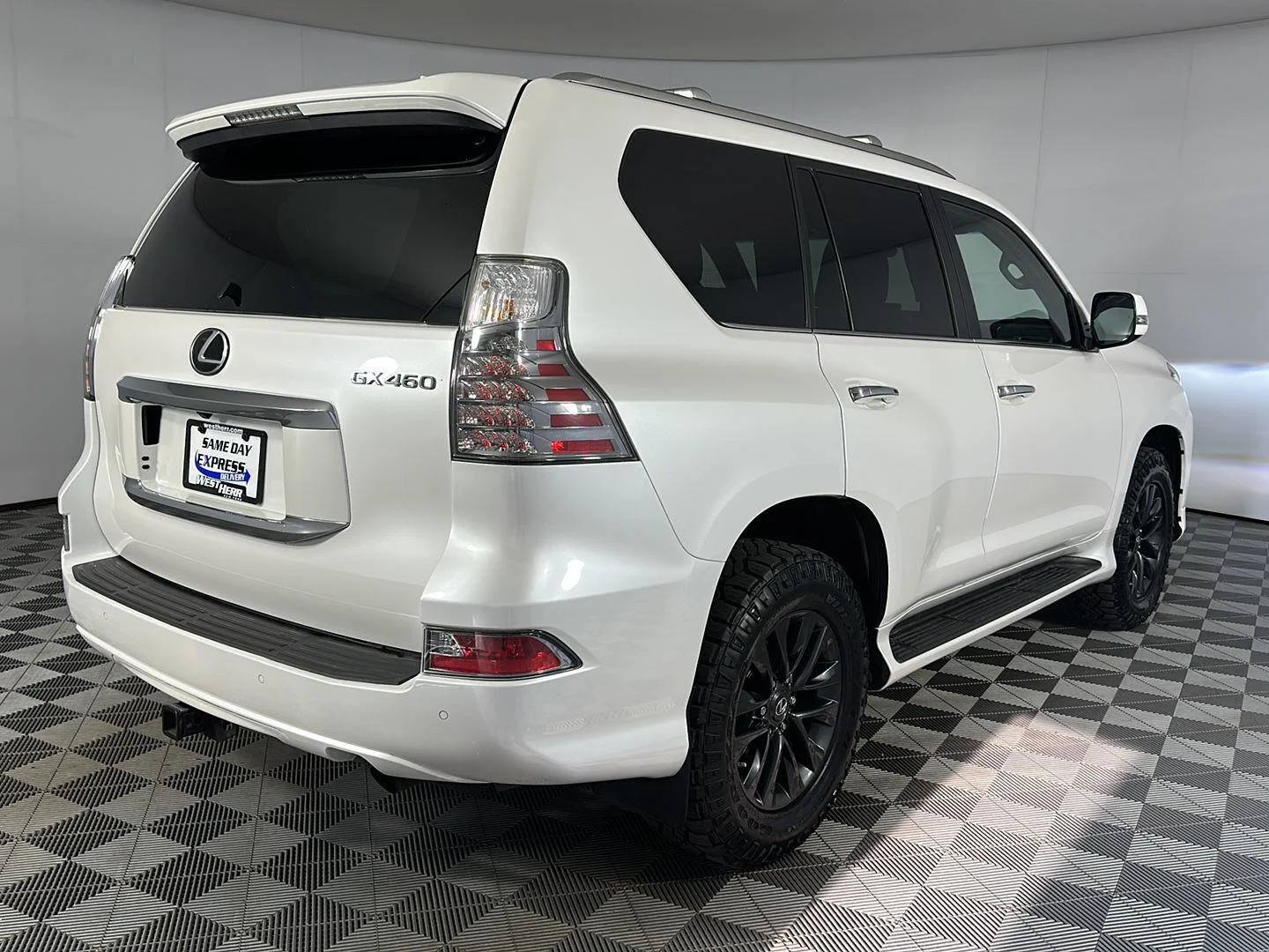 Used 2023 Eminent White Pearl Lexus  image 7