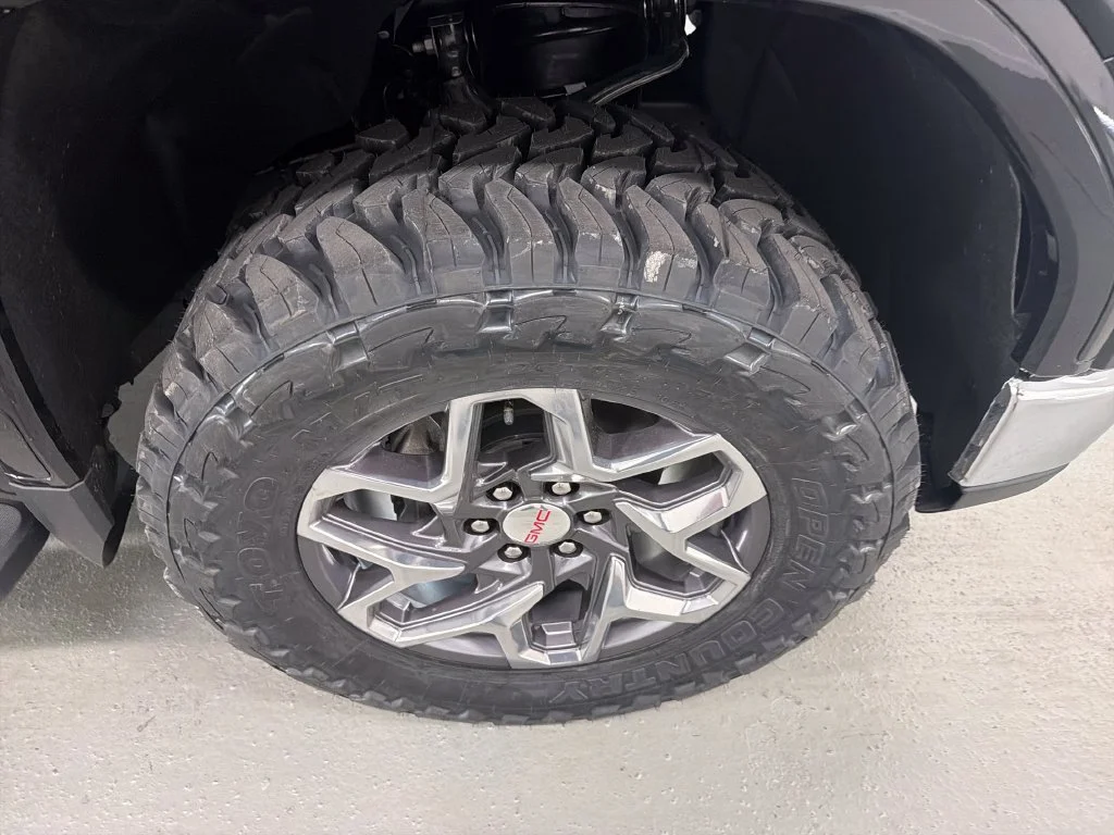 New 2026 Onyx Black GMC SLT image 4