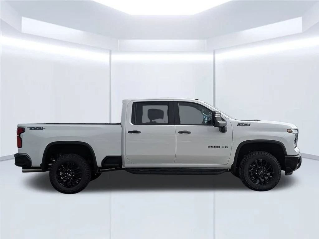 New 2026 Summit White Chevrolet LT image 7