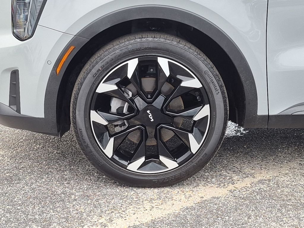 Used 2024 Gray Kia SX image 12