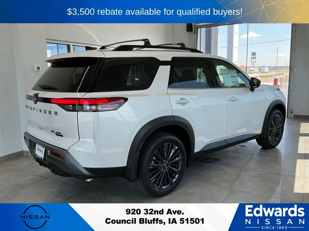 New 2026 Everest White Pearl TriCoat Nissan SL image 6