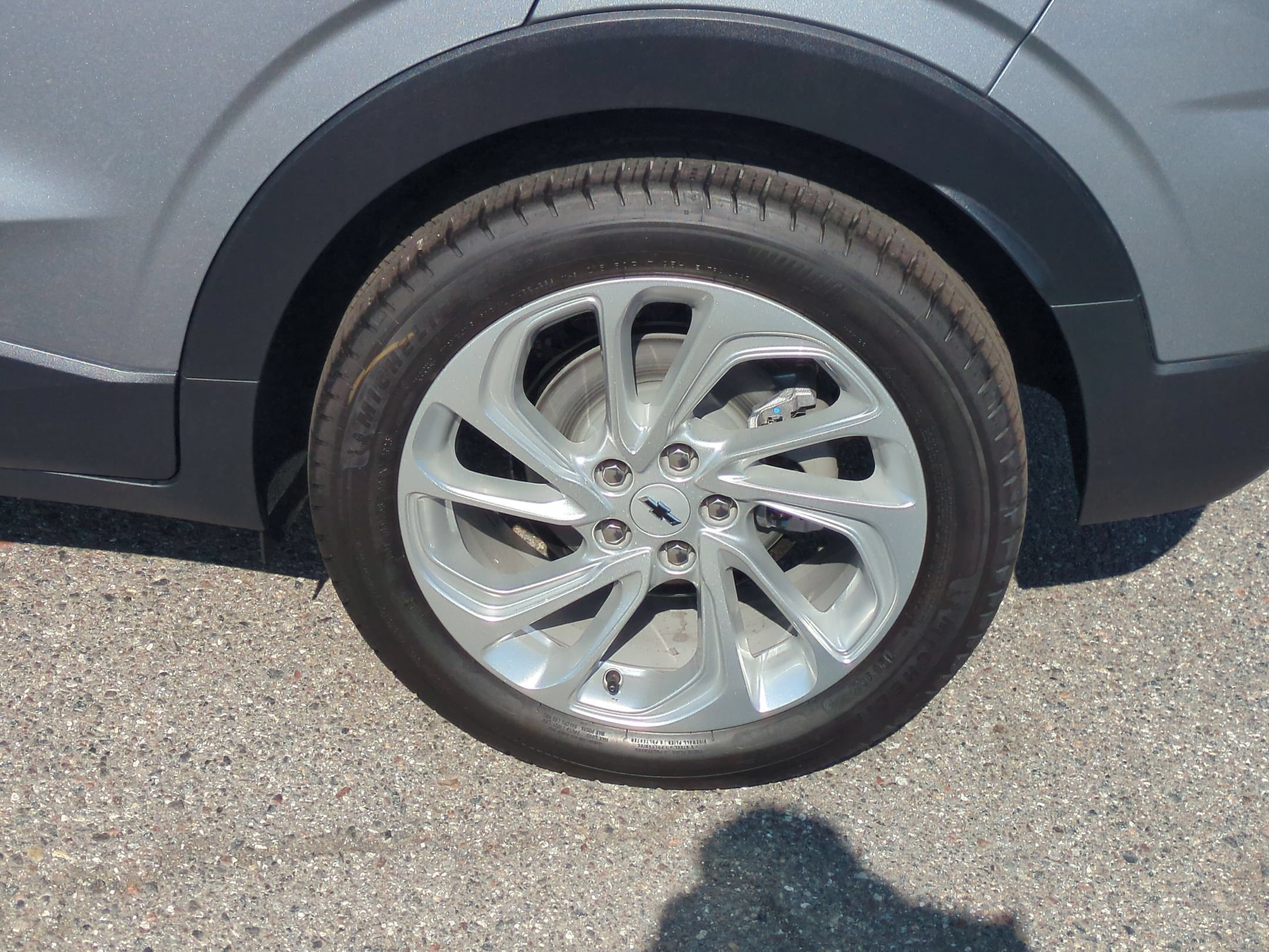 New 2027 Sterling Grey Metallic Chevrolet LT image 9