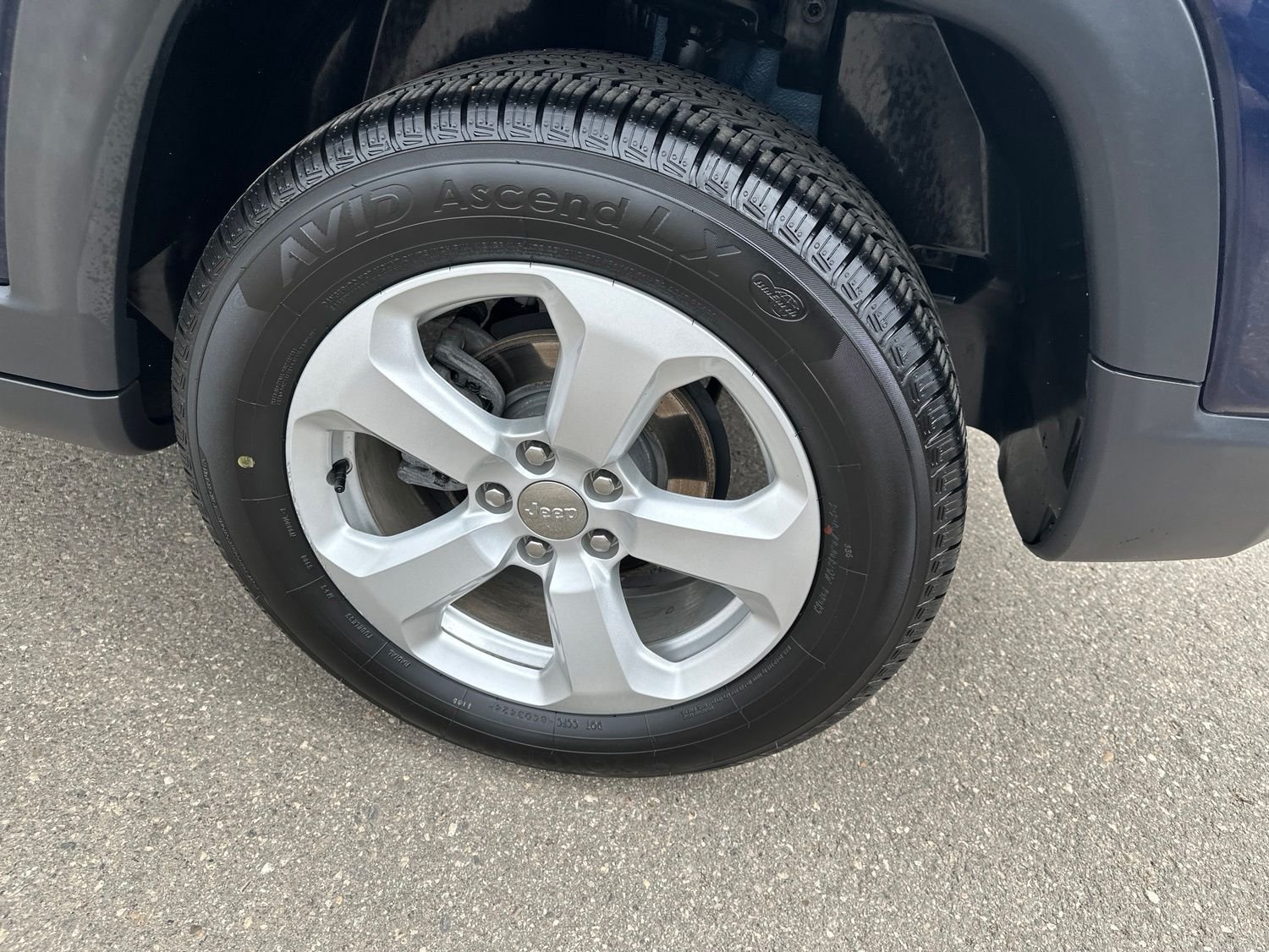 Used 2021 Blue Jeep Latitude image 8