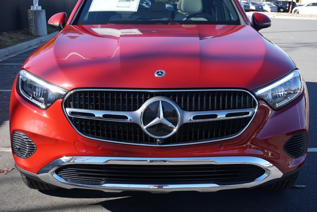 Used 2026 Patagonia Red Metallic Mercedes-Benz GLC 300 image 9