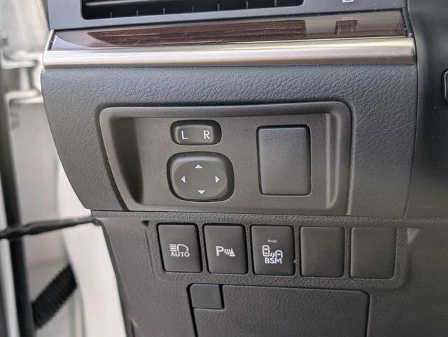 2017 Lexus ES 350 - Photo 24