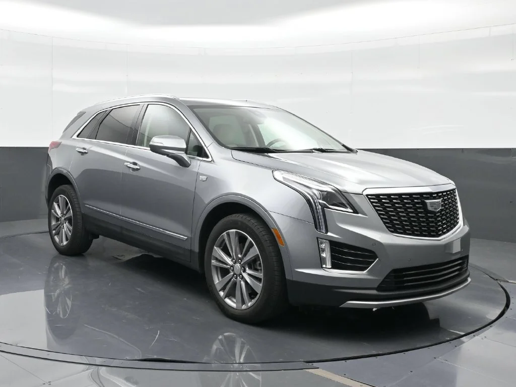 Used 2024 Silver Cadillac Premium Luxury image 4