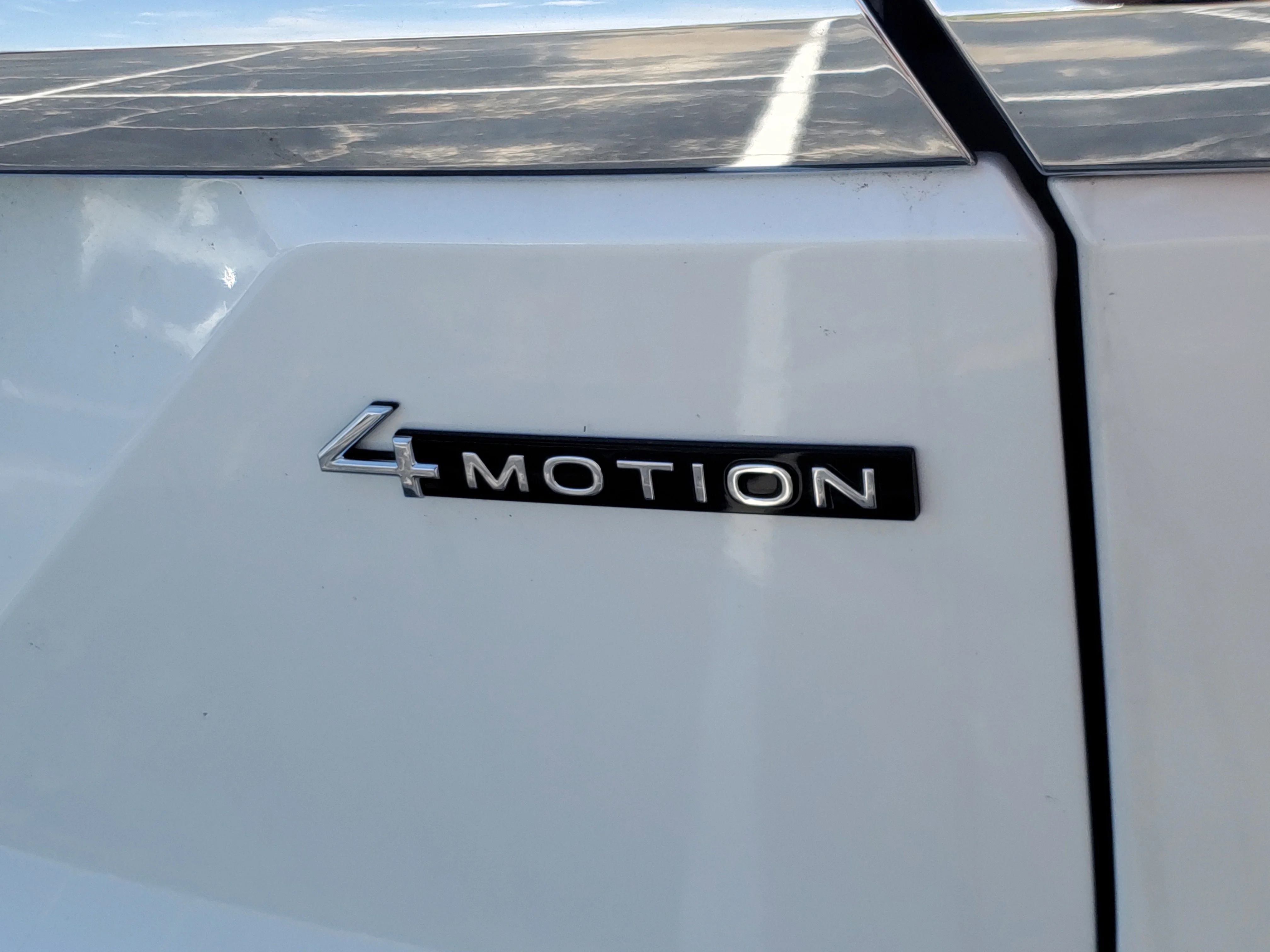 New 2026 White Volkswagen 2.0T SEL image 6
