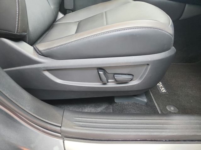 Used 2025 Gray INFINITI ESSENTIAL image 38