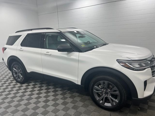 New 2026 Star White Metallic Tri-Coat Ford Active image 4