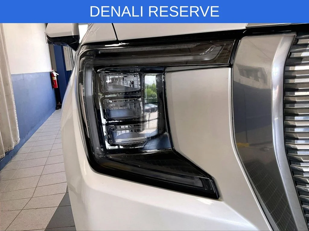 Used 2024 White GMC Denali image 34