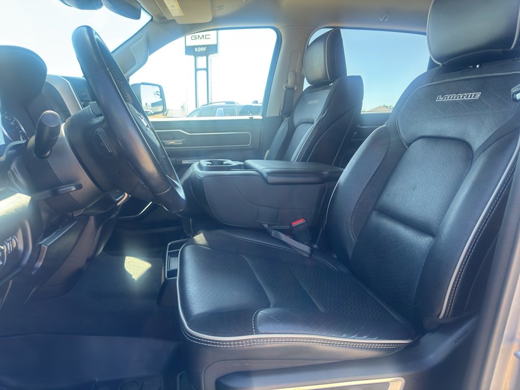 Used 2022 Billet Silver Metallic Clearcoat Ram Laramie image 11