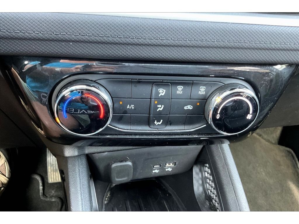Used 2025 Mosaic Black Metallic Chevrolet LT image 20