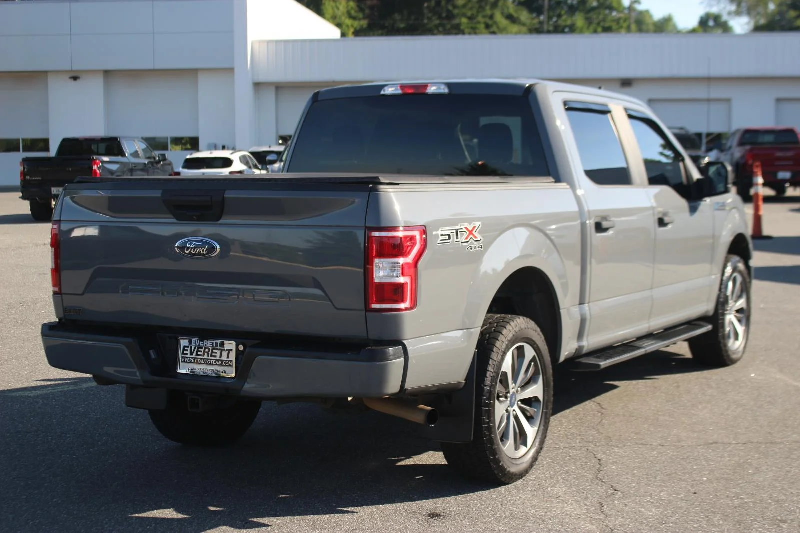 Used 2020 Grey Ford XL image 7