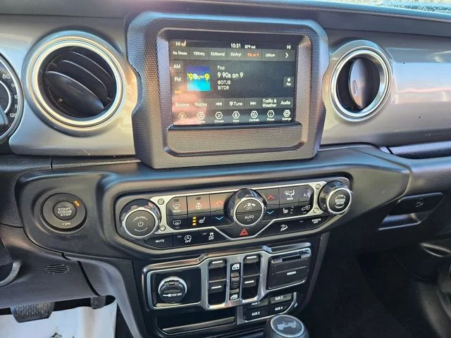 Used 2020 Silver Jeep Unlimited Sahara image 26