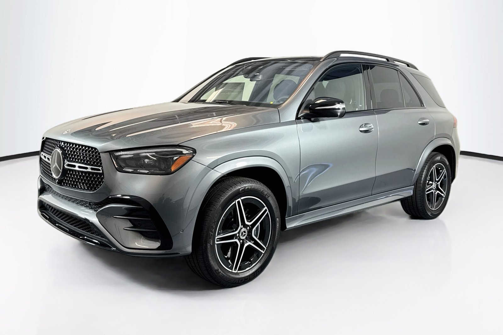 New 2026 Selenite Grey Metallic Mercedes-Benz GLE 580 image 1