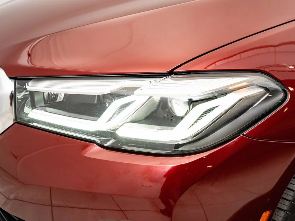 Used 2023 Aventurin Red Metallic BMW 540i xDrive image 15