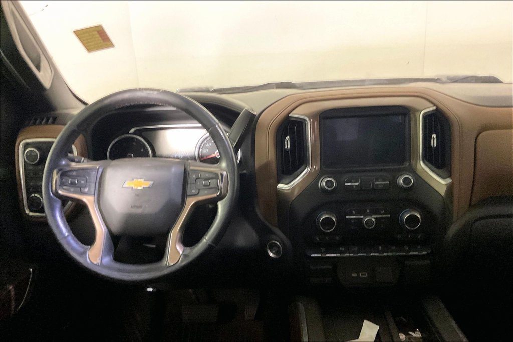 Used 2022 Beige Chevrolet High Country image 2